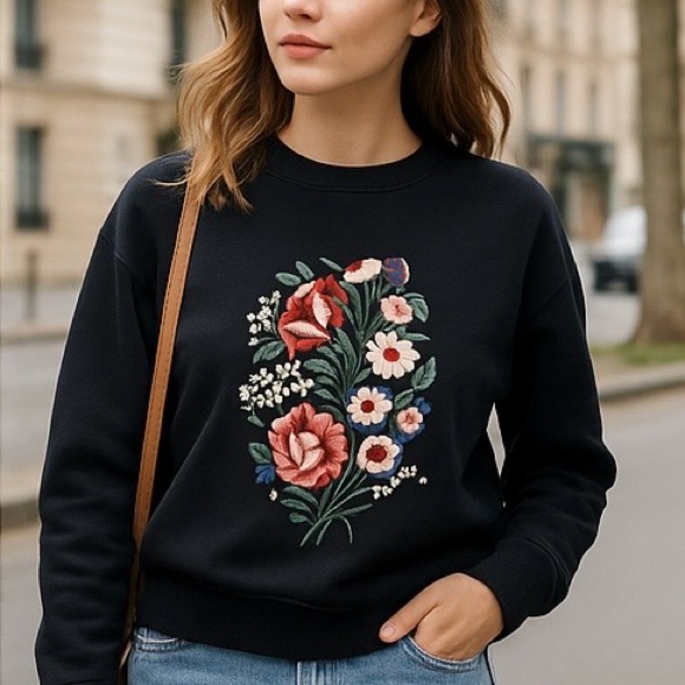 FRNCH Paris Black Embroidered Floral Crewneck Sweatshirt Size M/L